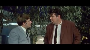 Зчем Володька сбрил усы