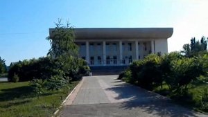 Посёлок Лорис