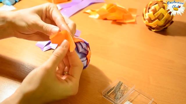 Новогодний шар из лент\ Игрушки на ЁЛКУ  своими руками смотреть онлайн