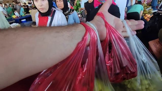 БАЗАР В АВГУСТЕ! ДЁШЕВО? Какие цены в Турции на фрукты и овощи Кепез смотреть онлайн