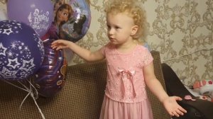 День Рождение Вики! Задуваем свечи на торте! Фейверк, бенгальские огни