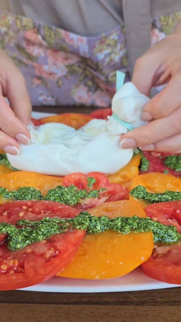 Мой самый любимый салат из помидоров