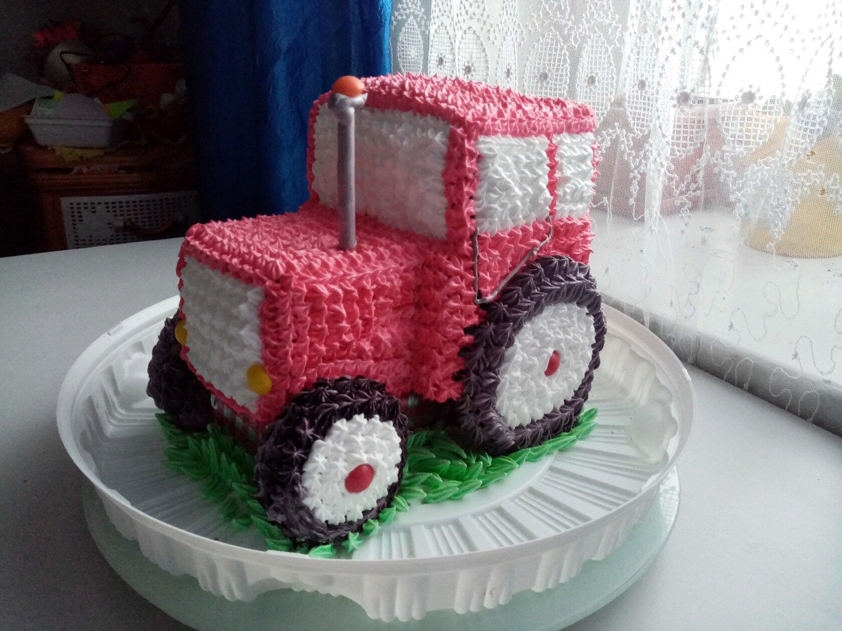 Торт с трактором т25