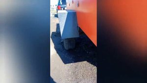 Прицеп сосвоими домкратом