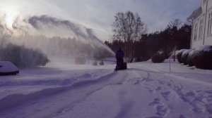 Honda Snowblower. HSM1390i HYBRID