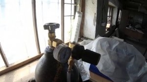 Защитный газ для полуавтомата. Травит через редуктор. Что делать?