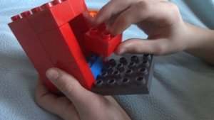 Как собрать из Lego Duplo телефонную будку