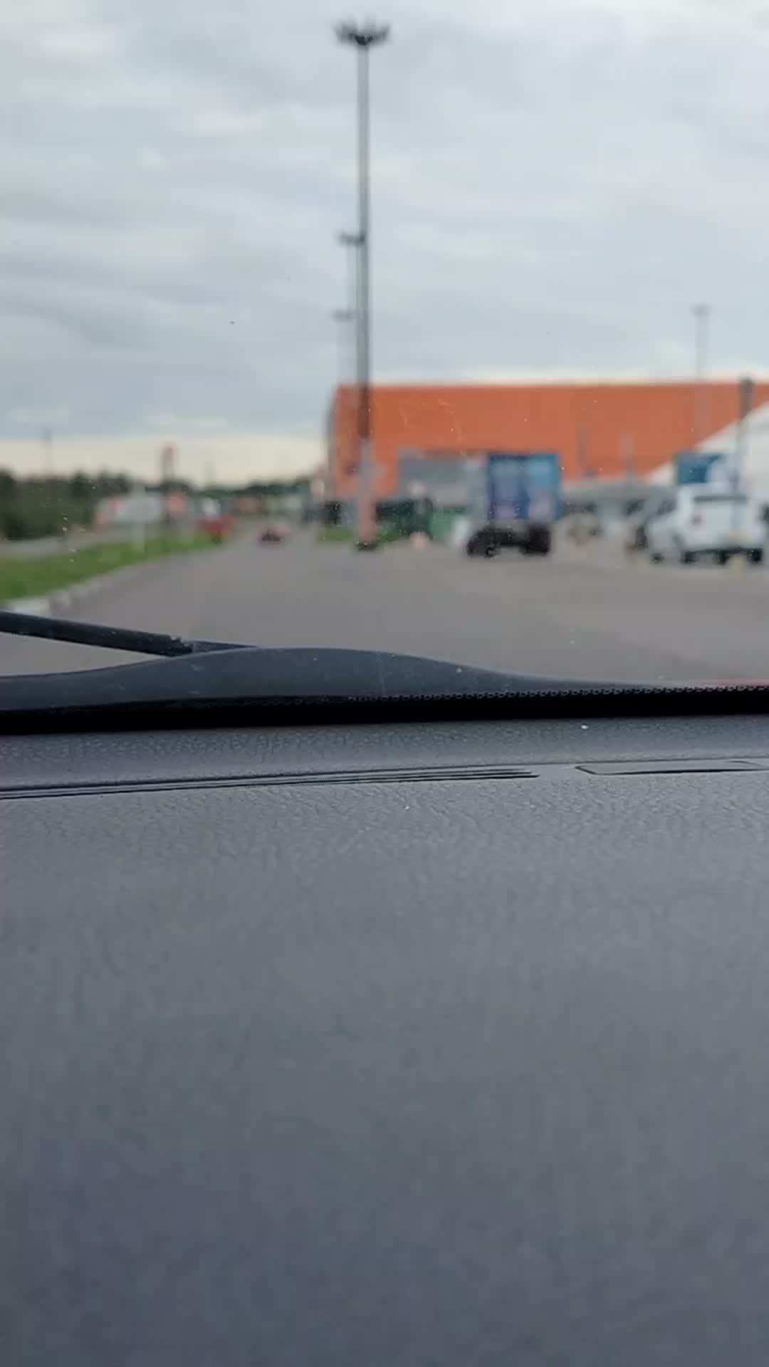 обо всём понемногу))) вы серьёзно???