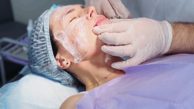 Прием пластического хирурга смотреть онлайн