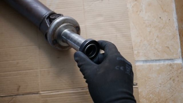 Cómo cambiar el retén de aceite de la caja de velocidades смотреть онлайн