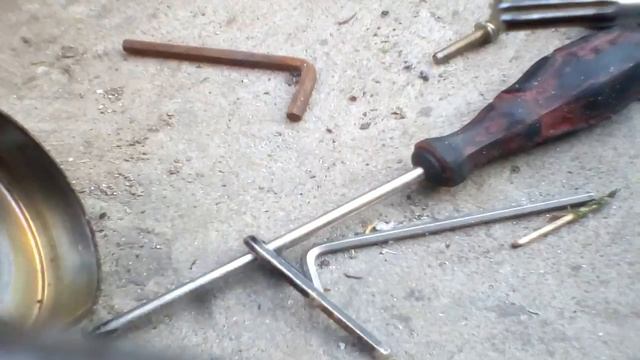 (121) " РОСТЕХ" Мотокоса работает но леска (катушка) не косит! В чем проблема??? 10.05.2020 смотреть онлайн