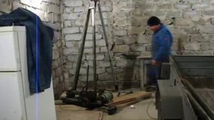 Как сделать СКВАЖИНУ / КОЛОДЕЦ своими руками. Ударно-канатное БУРЕНИЕ самодельное.