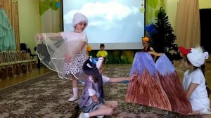 Е.Гомонова "За солнышком" Театральная студия "Цветные горошины"