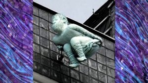 Самые необычные, шокирующие и смешные памятники мира. №1