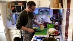 Как сварить очень вкусные Щи из свежих овощей. Посмотрите как правильно варить бульон.