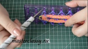 Rainbow loom. Плетение из резинок. Широкий браслет