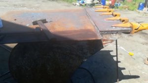 ДЕЛАЮ КОВШ НА ЭКСКОВАТОР СВОИМИ РУКАМИ!!