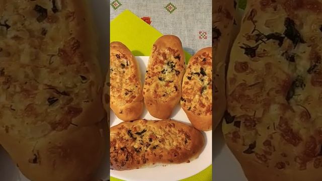 Открытые пироги с сыром ???, курицей ???и петрушкой☘️☘️☘️/Pies with chicken, cheese and parsley