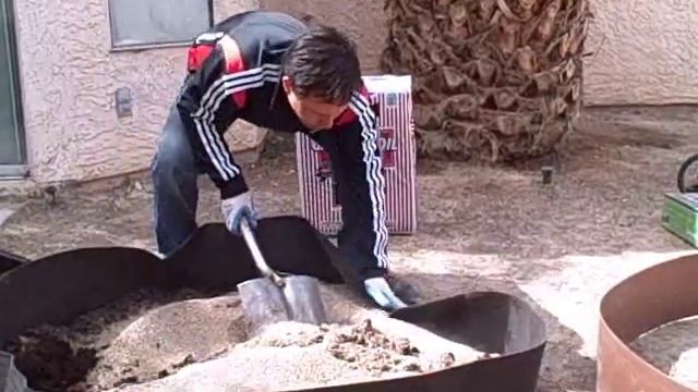 No Assembly Required Raised Bed Kit: The Big Bag Bed Smart Pot Fabric Container Garden смотреть онлайн