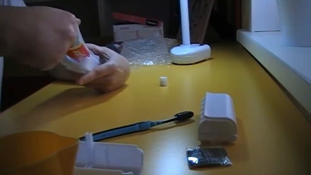 Алиэкспресс. Дозатор зубной пасты + держатель щеток смотреть онлайн