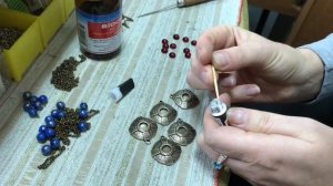 Как вклеить выпавший кабошон