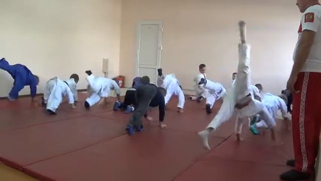 1.11.15 Открытое занятие по дзюдо: разминка. 5 лет Centre Judo Kids. Feodosiya смотреть онлайн