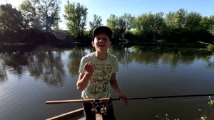 Надубасил кучу плотвы на пшеницу.