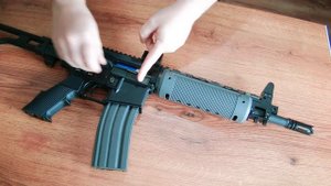 Сбоку, сбоку заходи! LR300 G&G страйкбольный автомат для Зоны отчуждения.