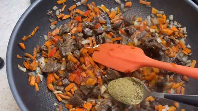 Подливка из сердца подойдет к любому гарниру. Вкусно и экономия бюджета!