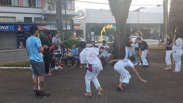 Roda de Rua da Consciência Negra - Centro Cultural Abaeté Capoeira смотреть онлайн