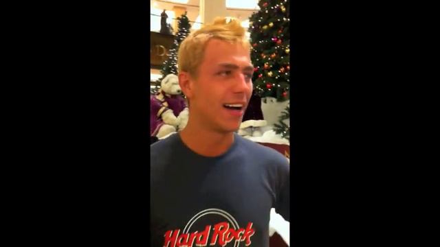 Новогоднее Поздравление от Вадика Рычкова смотреть онлайн