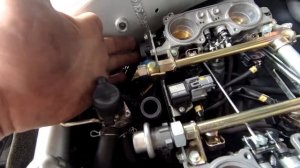 Honda St 1300 Чистка дросселя, осмотр генератора и замена термостата.