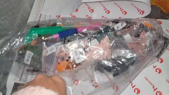 Новый процесс! 50 на 50 см, квадратные стразы. Как думаете, будет красиво? Алмазная вышивка, хобби смотреть онлайн