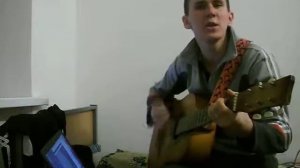 Хорошая песня под гитару!! Красивая девчёнка! Слушать всем)))