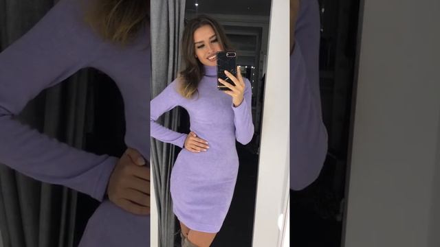 Короткое теплое сиреневое платье