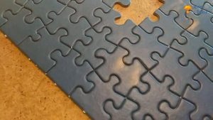 Собрали пазл из 1000 деталей за несколько дней. Теперь осталось повесить картину на стену