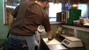 Профессия шеф повар  Сколько зарабаотывает шеф повар