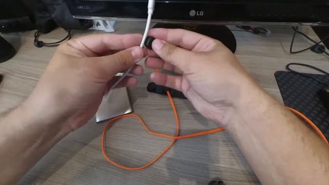 Магнитный держатель USB проводов смотреть онлайн