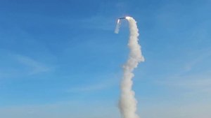 Пуск высокоточной ракеты «Оникс» по наземной цели.mp4