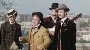 За двумя зайцами:в небе канареечка летает...