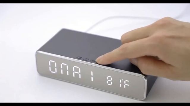 Светодиодные часы с беспроводной зарядкой и температурой смотреть онлайн