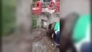 5 ЖУТКИХ ВЕЩЕЙ НА КЛАДБИЩЕ СНЯТЫЕ НА КАМЕРУ