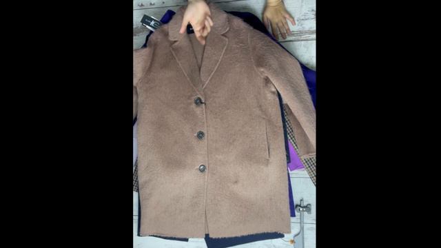 Luisa Cerano пальто - арт 1639 ( 1 лот ) смотреть онлайн