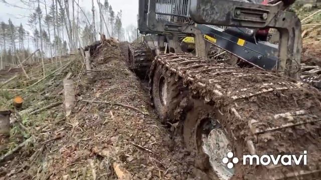 Финский Беларусь (разбор заднего моста для замена тормозных фрикционных дисков) смотреть онлайн