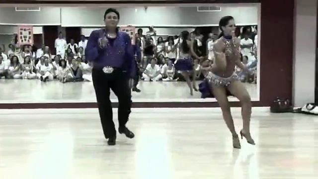 Танцуют Eddie Torres & Grizel Ponce ! Голуби, Александр Малинин смотреть онлайн