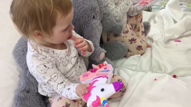 Красота спасёт мир/маленький бьюти блогер/Детский канал "Маша и Доряша" смотреть онлайн