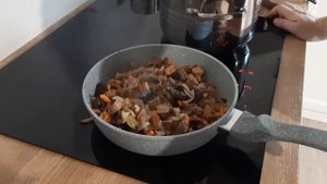 Жаркое из лося в горшочках!!!