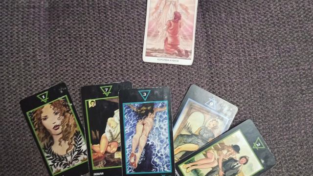 4 КОРОЛЕВЫ "КАКОЙ ФОРМАТ ОТНОШЕНИЙ ВОЗМОЖЕН МЕЖДУ ВАМИ? " смотреть онлайн