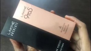 Lakme 9 to 5 Weightless Mousse Foundation Review | Lakme Absolute Blur Perfect Make up Primer