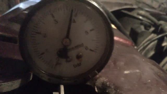 Замер давления топлива на 21124 1,6 16кл рампа без обратки, давление 3,8 бар смотреть онлайн